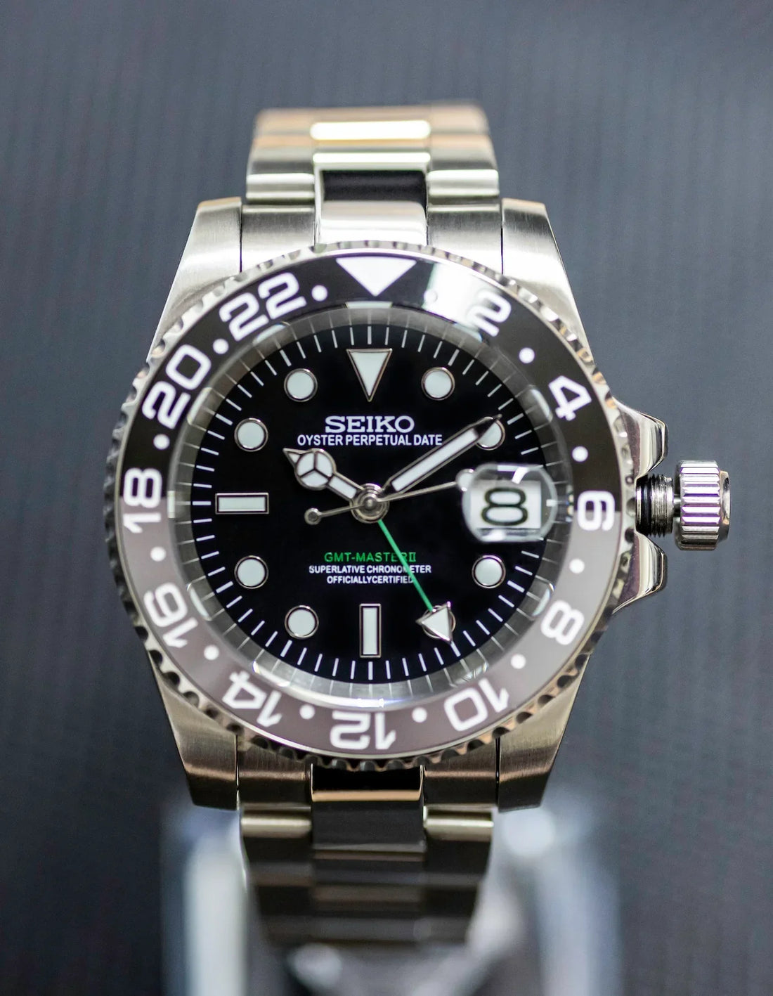 Seiko Mod: The Bruce Wayne GMT
