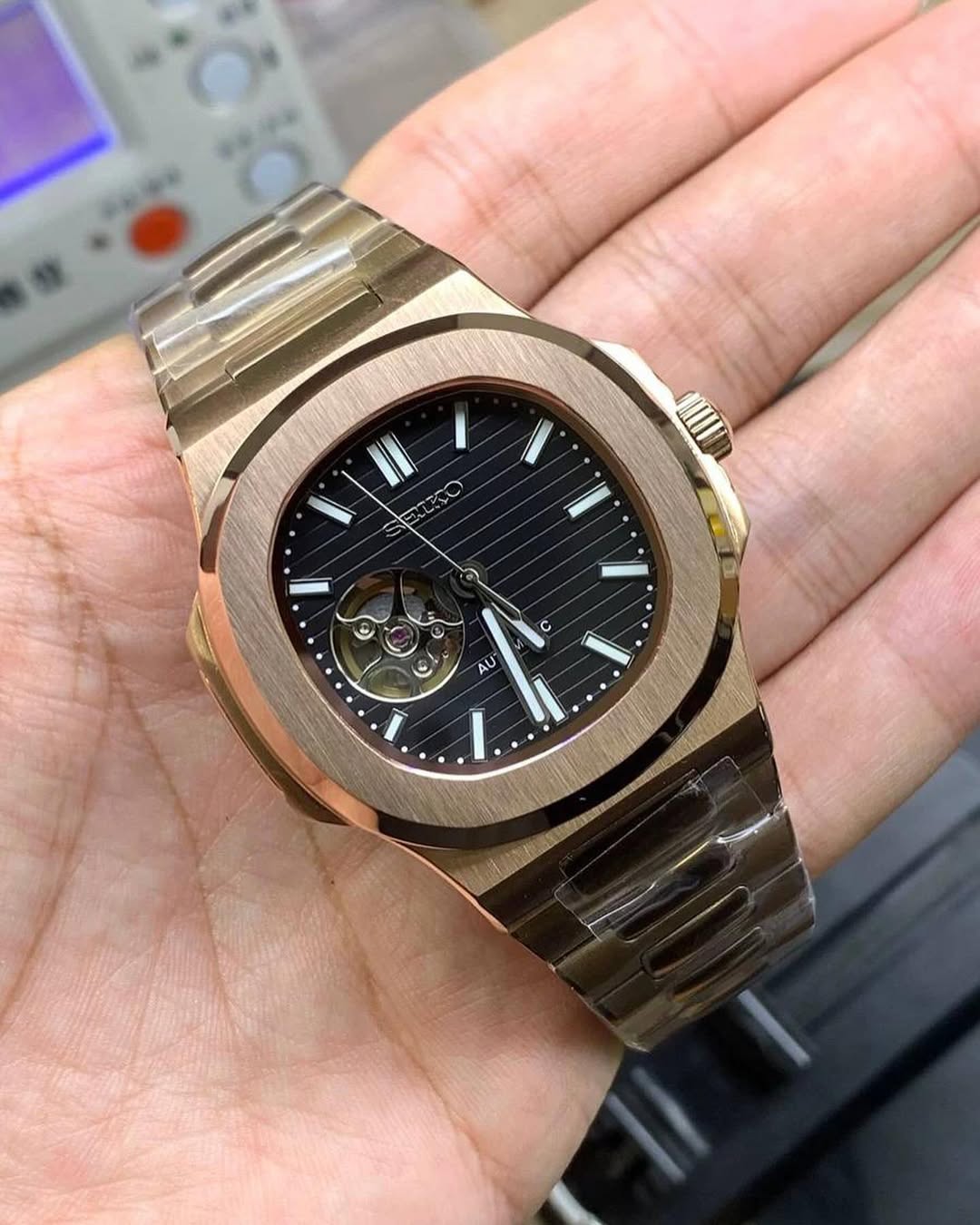 NAUTILUS MoreTodayTha〜　HanahSpring 未使用 Nautilus Mod - ROSE GOLD - BLACK (OPEN HEART) – Waqtic Watches